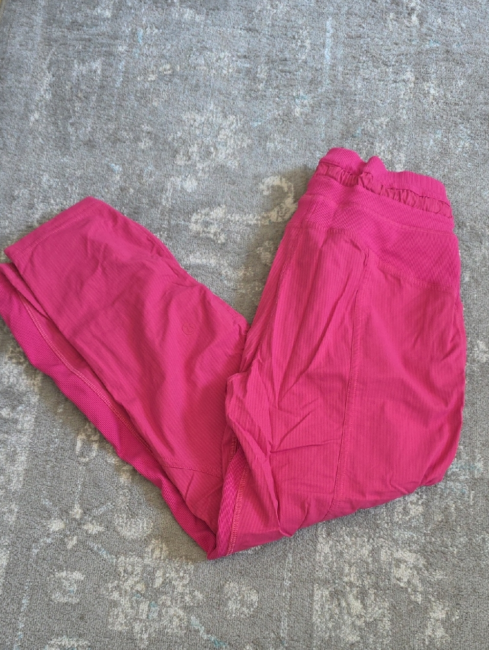 Lululemon Athletica Women's Bright Pink Active Leggings / Lined / Size 0
